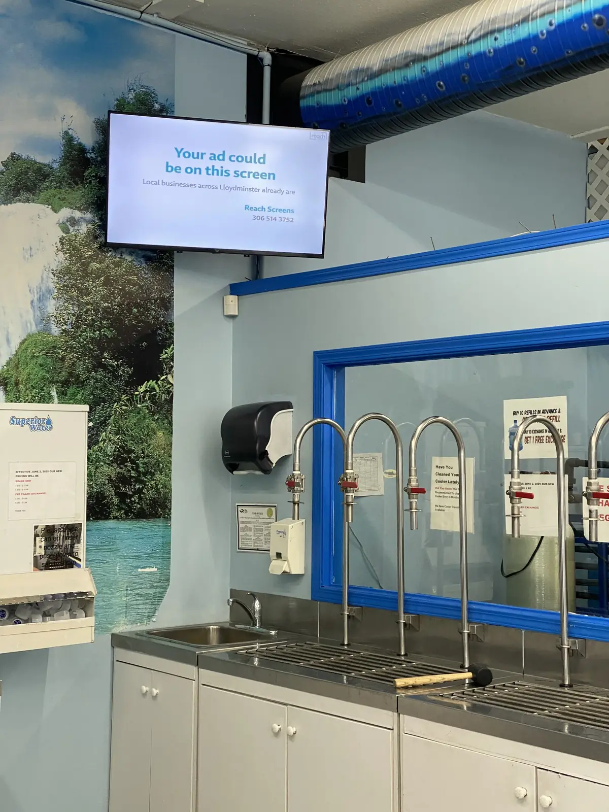 Water refill station screen